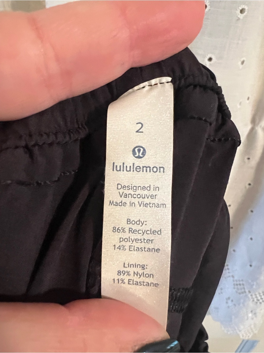 Lululemon Jogger Pants Black Women’s Size 2 Stretch Drawstring Waist - Picture 5 of 5